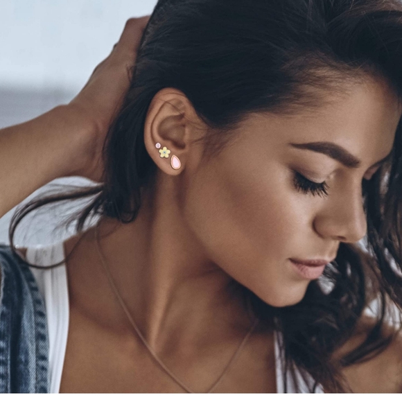 Assorted Earrings Mostly Studs - Picture 5 of 7